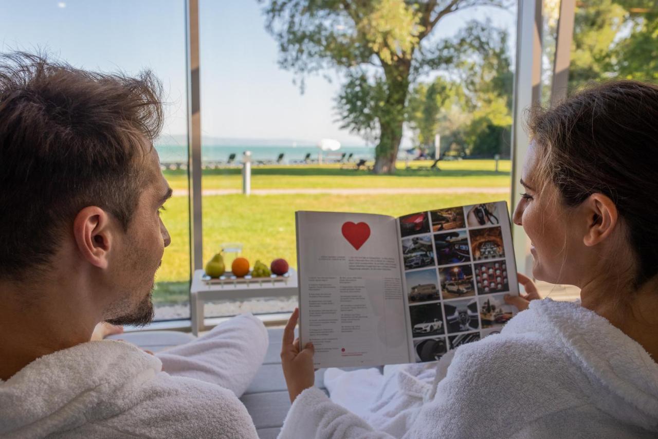 Hotel Azur Premium Сиофок Екстериор снимка