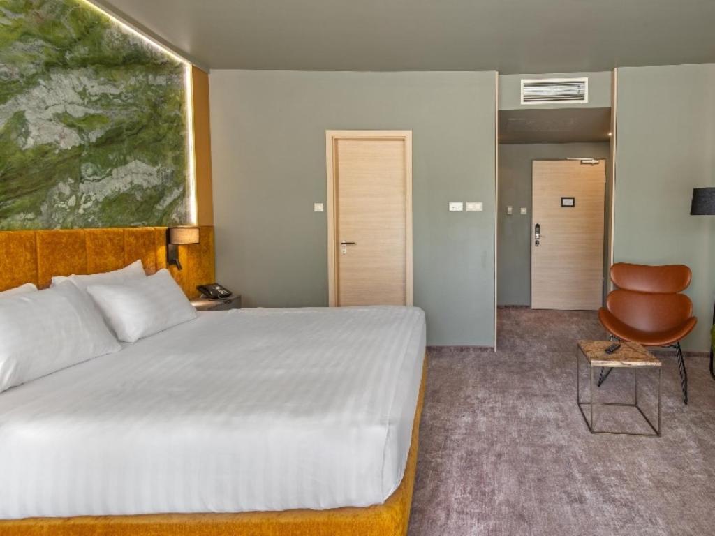 Hotel Azur Premium Сиофок Екстериор снимка