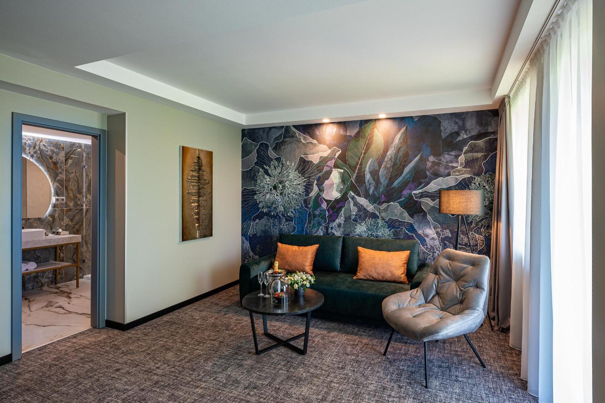 Hotel Azur Premium Сиофок Екстериор снимка