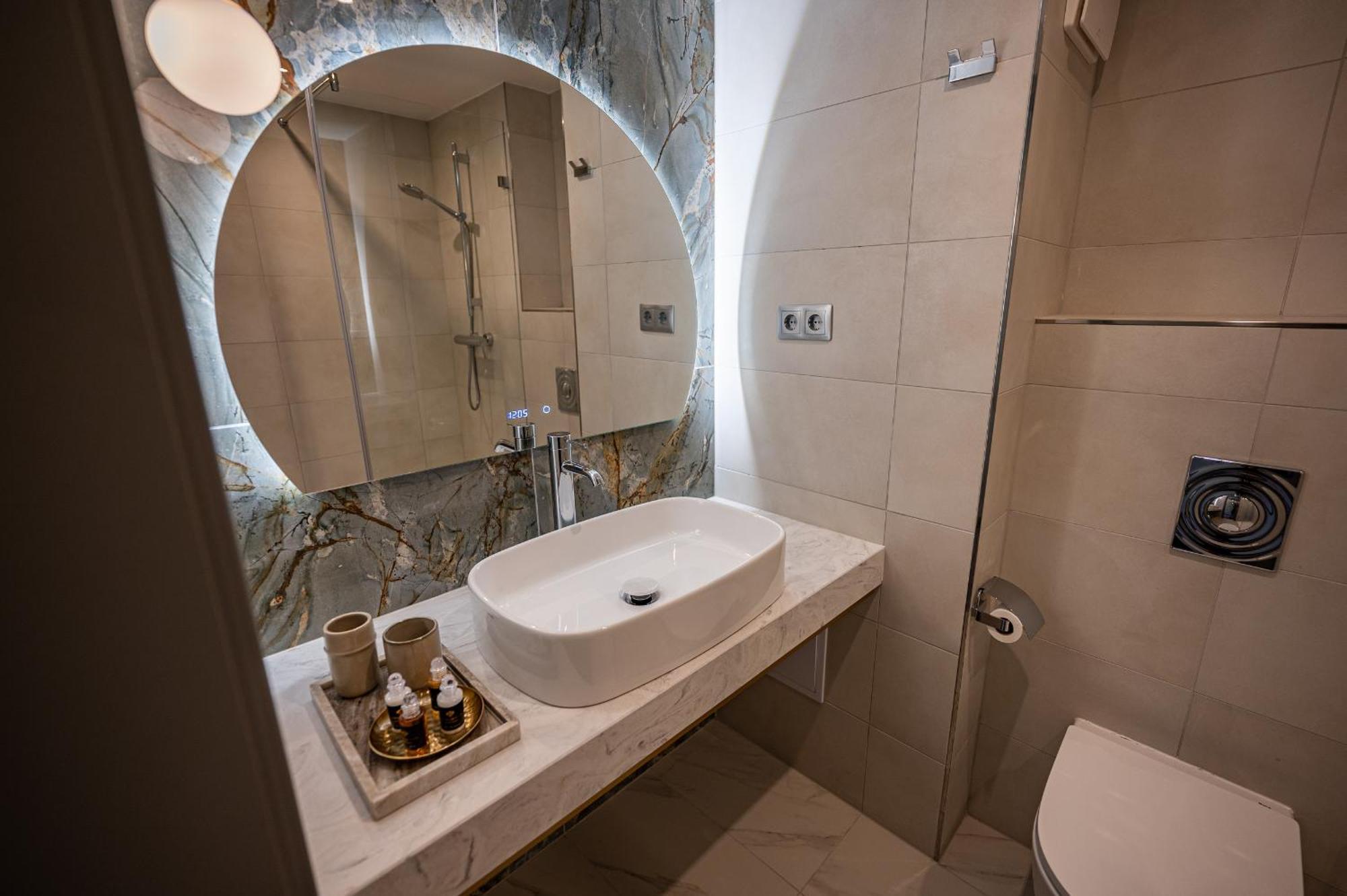 Hotel Azur Premium Сиофок Екстериор снимка