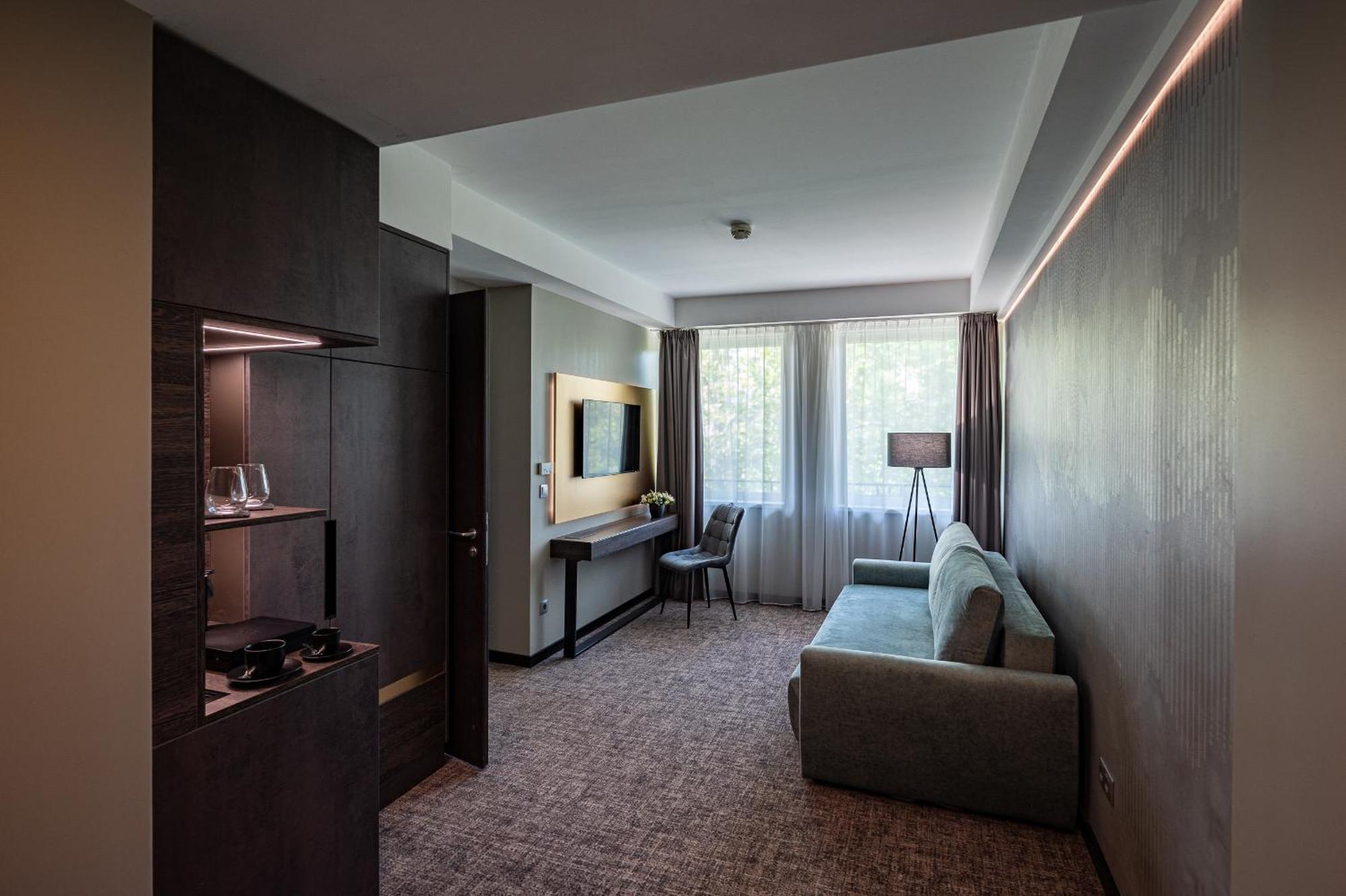 Hotel Azur Premium Сиофок Екстериор снимка
