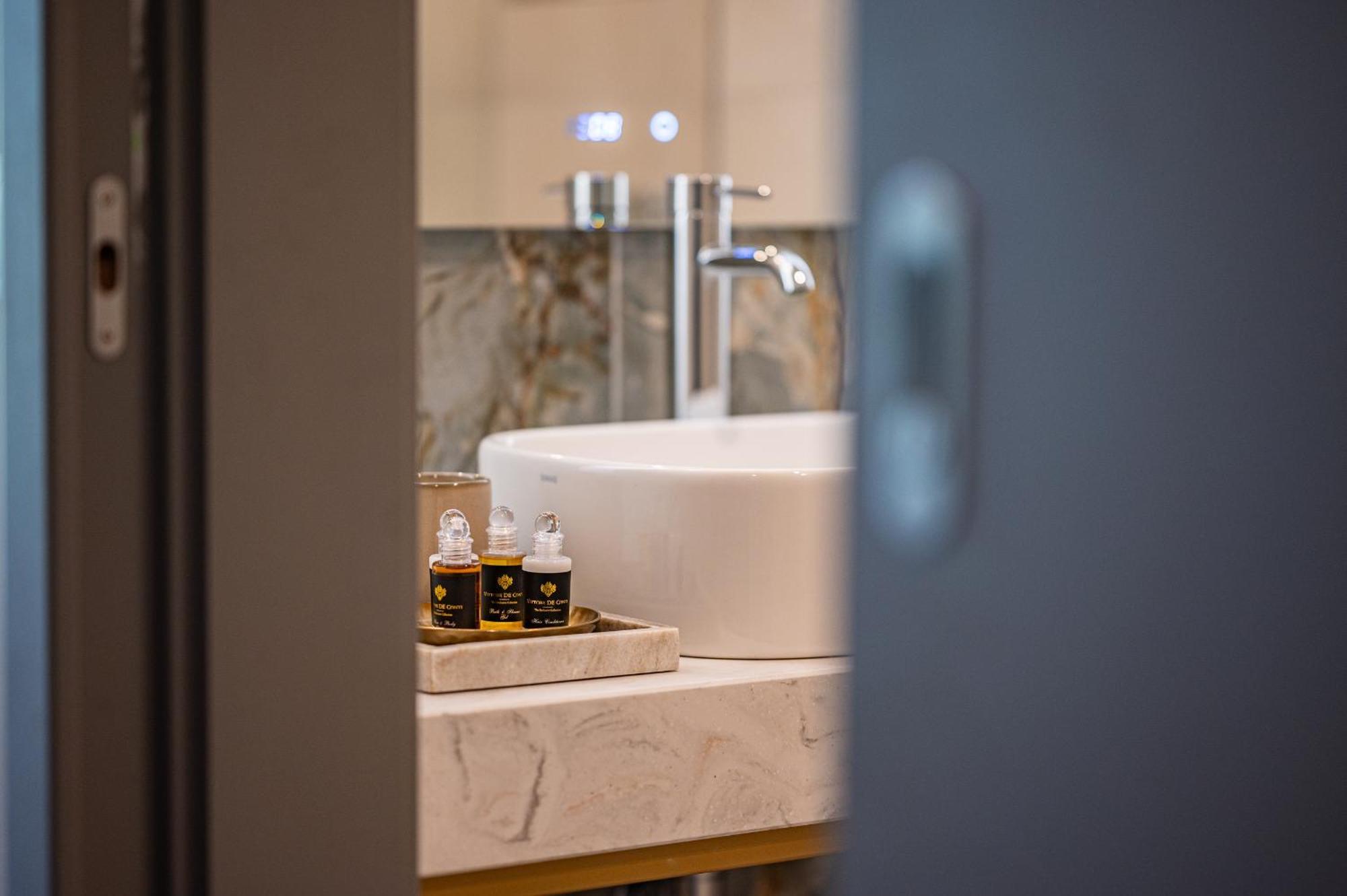 Hotel Azur Premium Сиофок Екстериор снимка