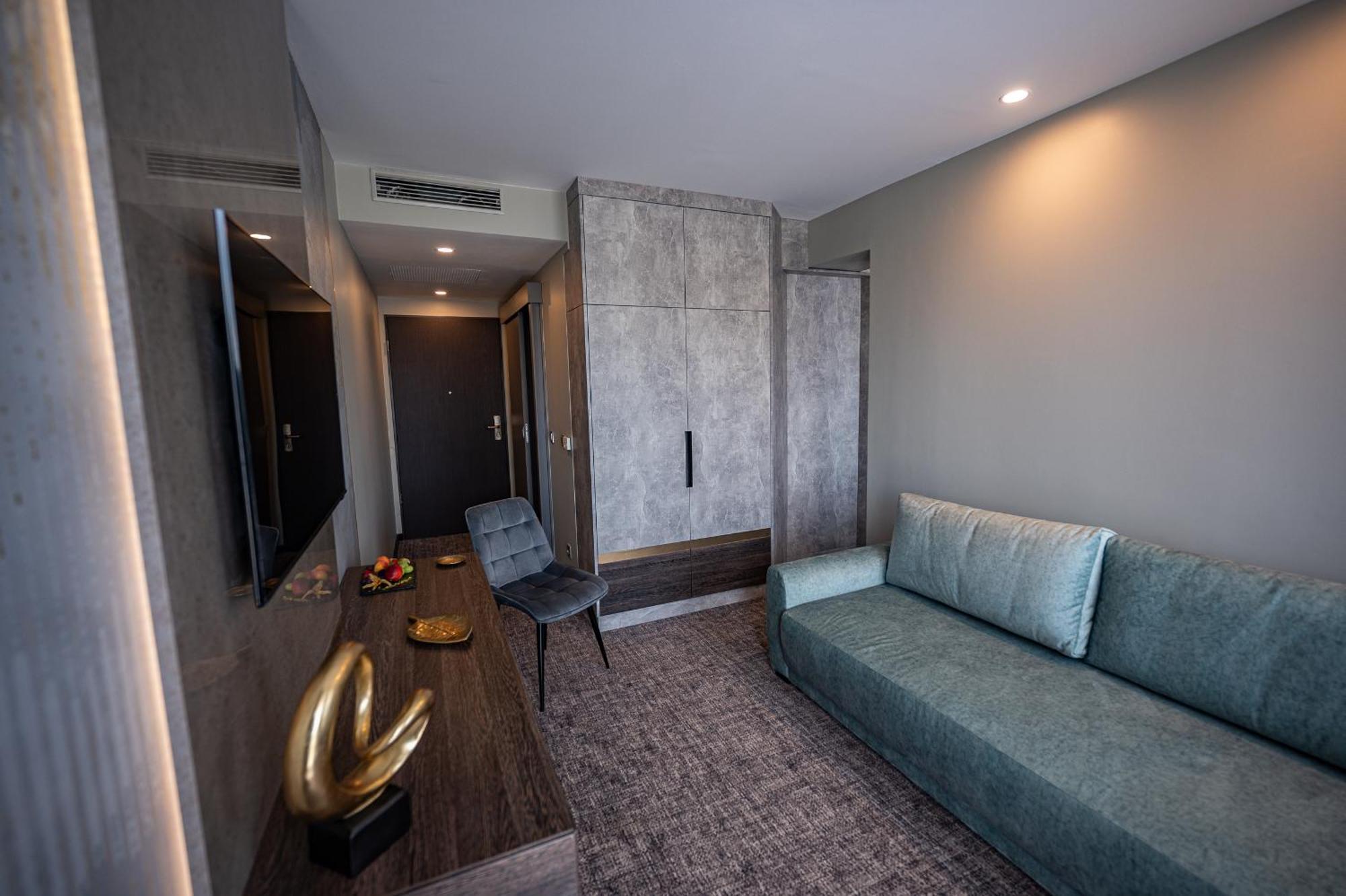 Hotel Azur Premium Сиофок Екстериор снимка
