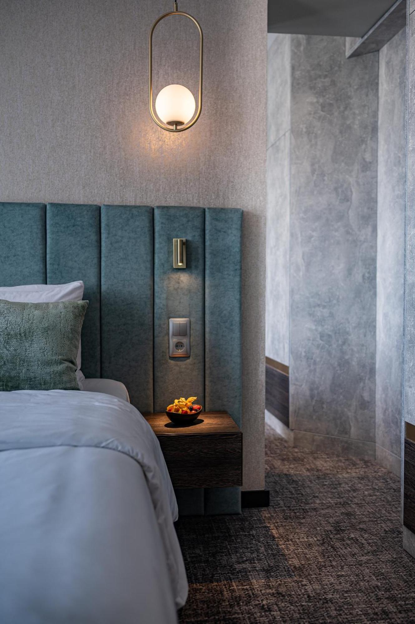 Hotel Azur Premium Сиофок Екстериор снимка