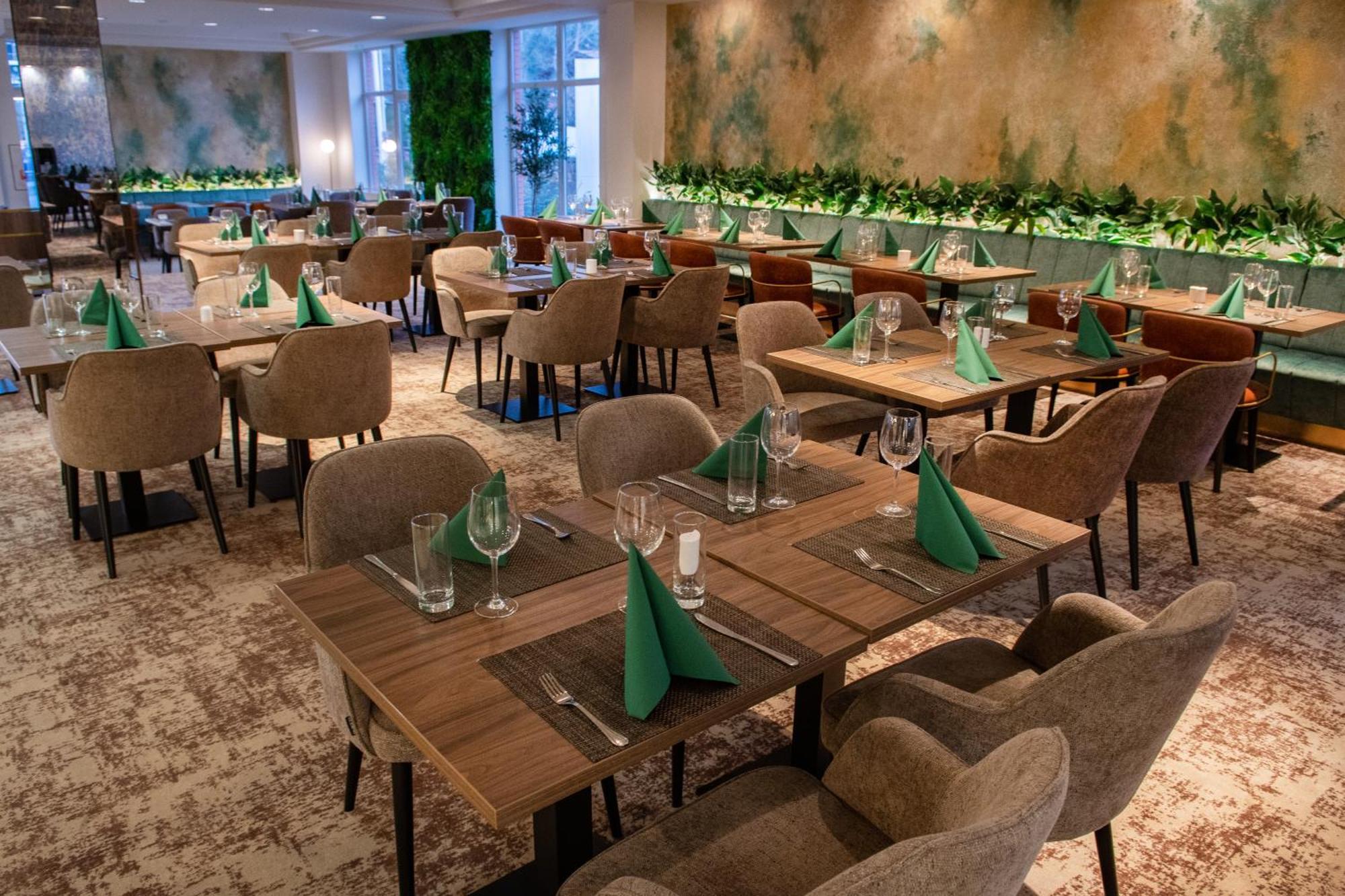 Hotel Azur Premium Сиофок Екстериор снимка